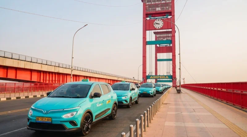 Green SM Buka Layanan Taksi Listrik di Palembang